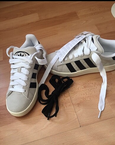 Adidas campus