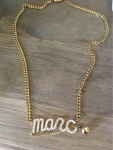 Beden altın Renk Marc jacobs kolye