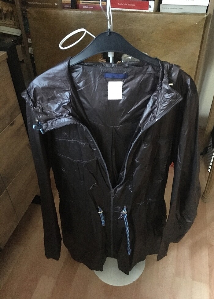 Yargıcı yağmurluk - Görsel 2