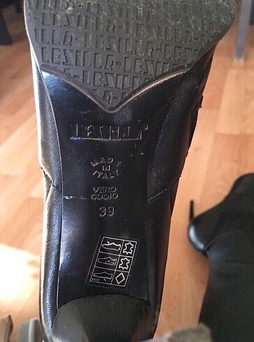 39 Beden siyah Renk Le silla çizme