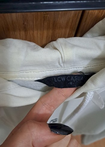 Beyaz Kapüşonlu Rahat Kesim Sweatshirt - Görsel 2