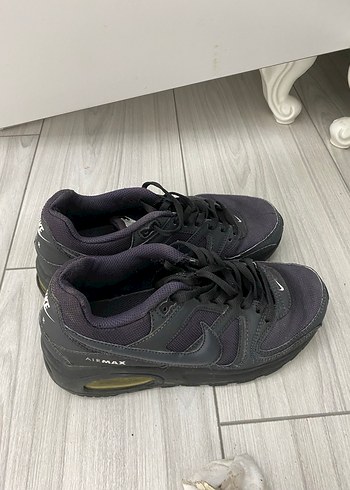 35,5 Beden Siyah Nike Air Spor Ayakkabı