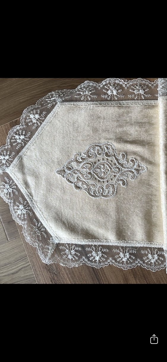 İşlemeli Beyaz Gri Masa Örtüsü runner - Görsel 2