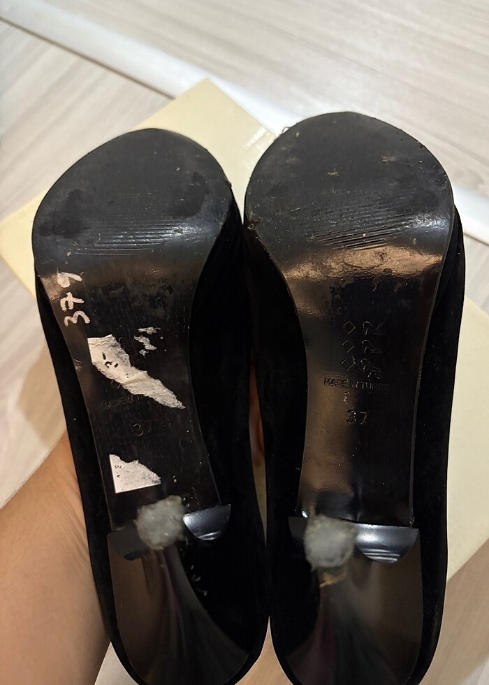 Çok az kullanılmış ayakkabı - Görsel 5