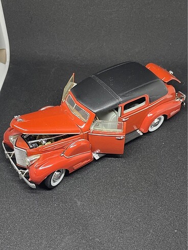 1938 fleetwood cadillac diecast model
