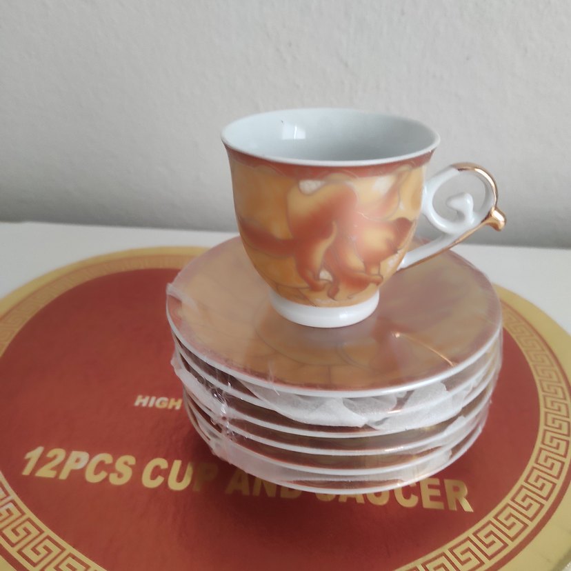 Yamasen 12 Parça Altın Kaplama Porselen Fincan Seti - Görsel 3