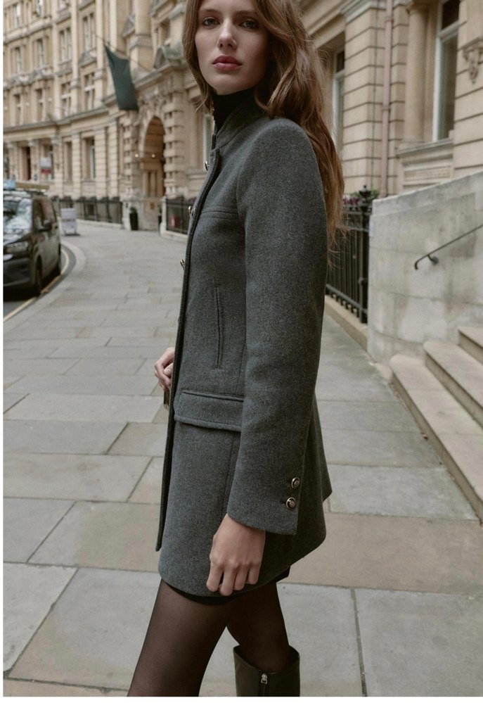 Çift düğmeli gri kadın kaban - Görsel 4