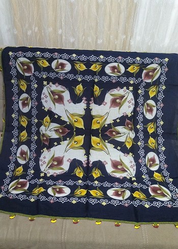 Çiçek Desenli Oyalı yazma.
