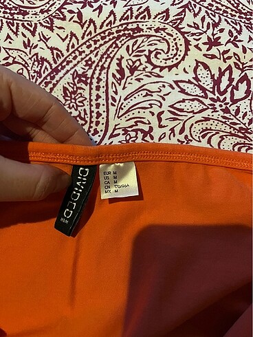 m Beden H&M Boyundan Bağlamalı Tişört