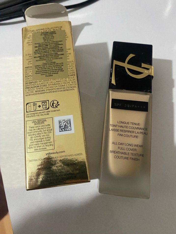 Yves Saint Laurent All Hours Fondöten - Görsel 2