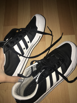 Adidas Spor Ayakkabı