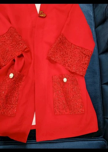 Kırmızı İşlemeli Kadın Uzun Kaban - Görsel 3