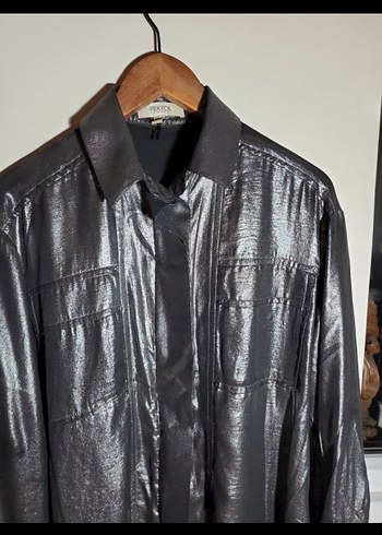 Gri Deri Düğmeli Kadın Gömlek - Görsel 2