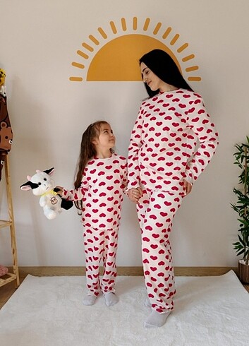 l Beden Anne çocuk pijama takımı