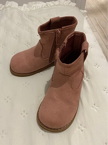 H&M Çocuk bot