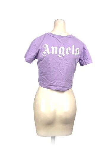 m Beden PreLoved T-shirt %70 İndirimli.