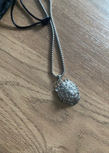 Guess Gri aslan Zincir Kolye - Görsel 4