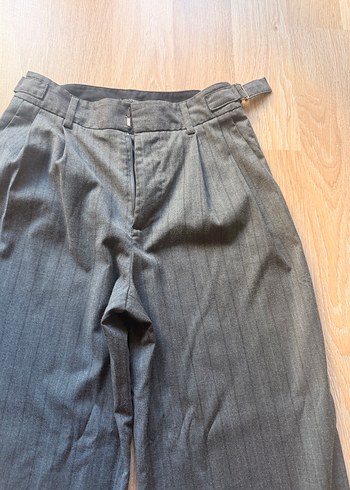 Kadın Gri Bol Kesim Kemerli kumaş Pantolon - Görsel 2