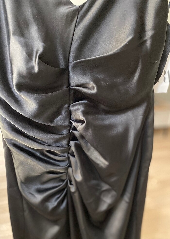 Zara saten elbise - Görsel 3