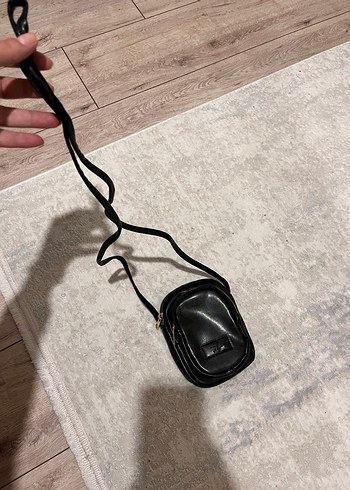 Beden Siyah Deri Kadın Çapraz Çanta