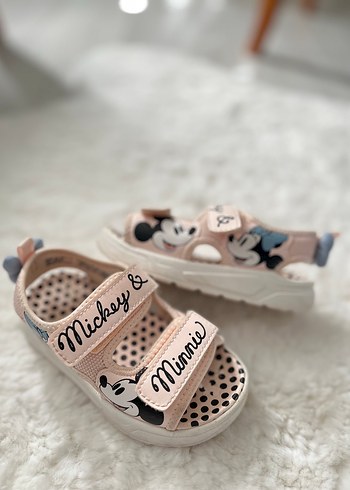 Pembe Mickey sandalet