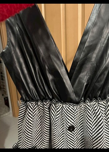 Düğmeli Deri Üstü ve Zebra Desenli Midi Elbise - Görsel 4