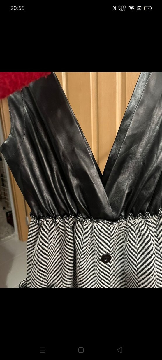 Düğmeli Deri Üstü ve Zebra Desenli Midi Elbise - Görsel 4