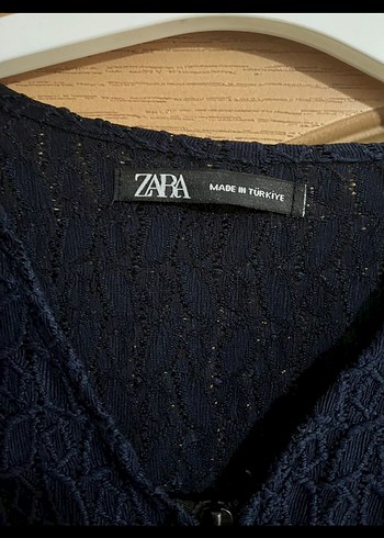 Siyah V Yaka Düğmeli Keten Gömlek - Görsel 3