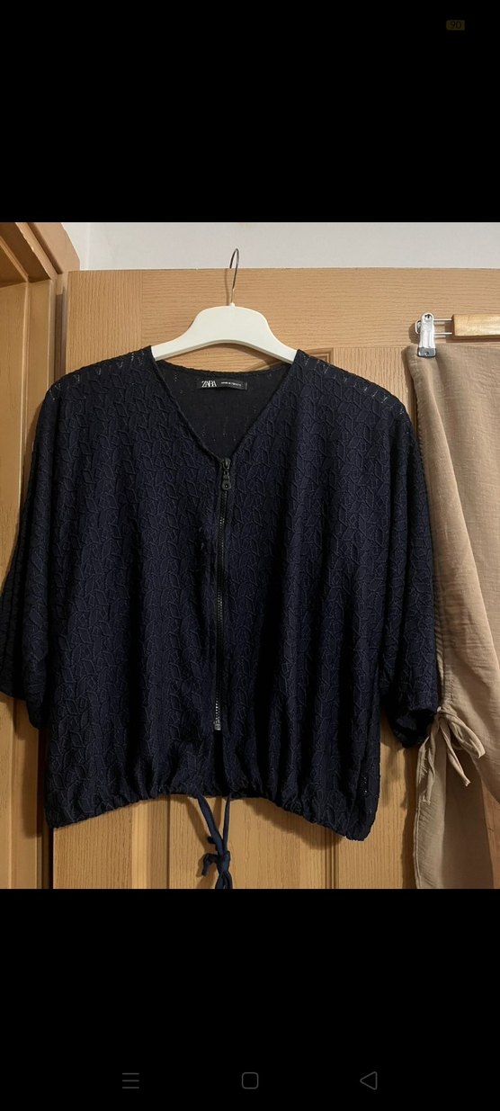 Siyah V Yaka Düğmeli Keten Gömlek - Görsel 4