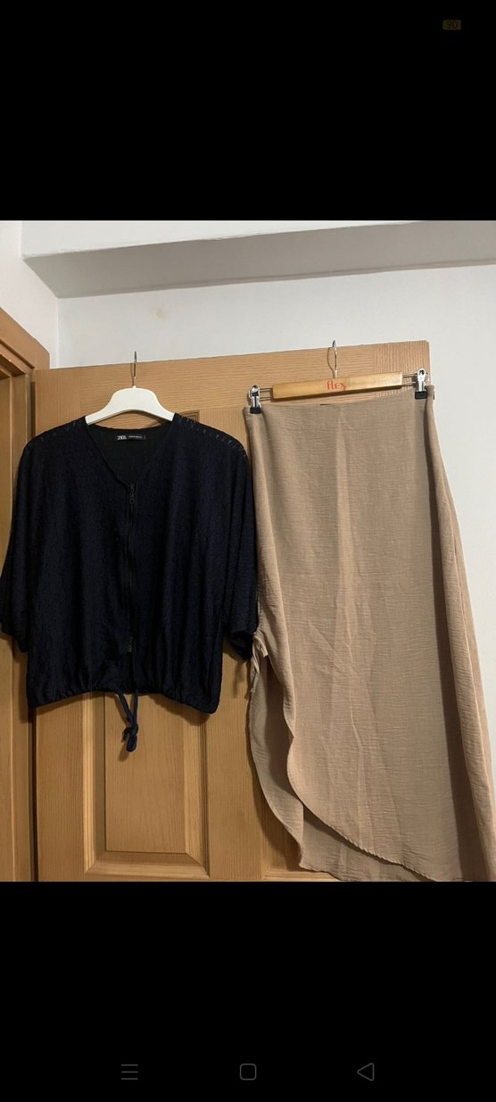 Siyah V Yaka Düğmeli Keten Gömlek - Görsel 2