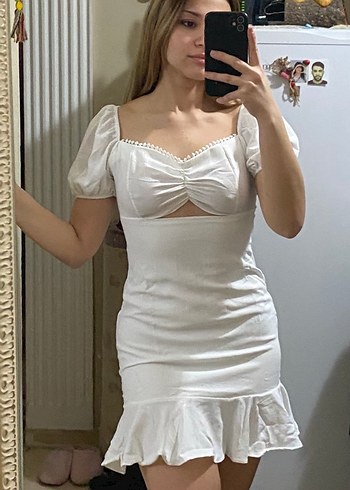 Beyaz Elbise - Görsel 2