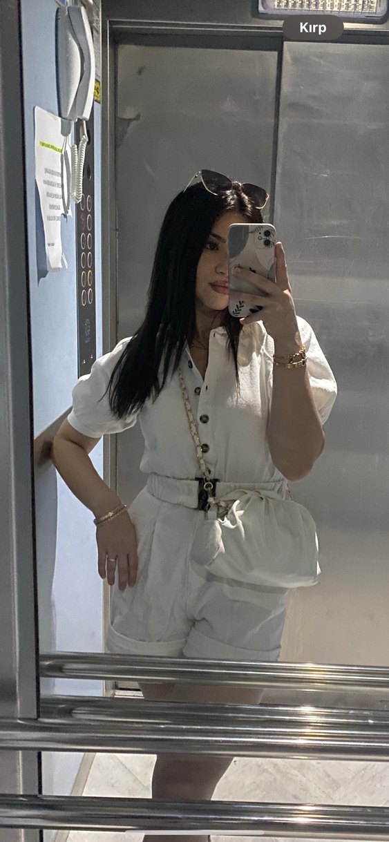 Kırık Beyaz Bej Kemerli Mini Tulum - Görsel 2