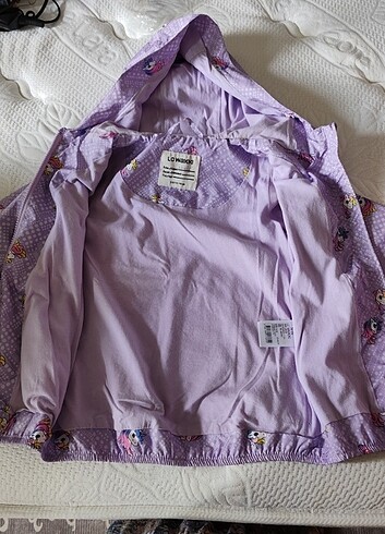 LC Waikiki 5-6 yaş kız çoçuk yağmurluk