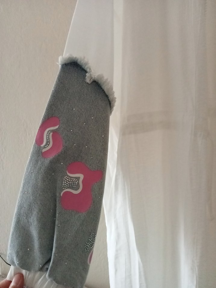 Drapeli Bağcıklı Uzun Beyaz Kadın Kimono - Görsel 3