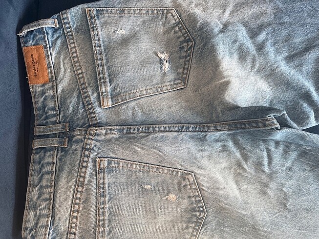 34 Beden mavi Renk Bershka jeana
