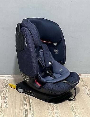 9- 36 kg Beden mavi Renk MAXI COSİ TİTAN PRO