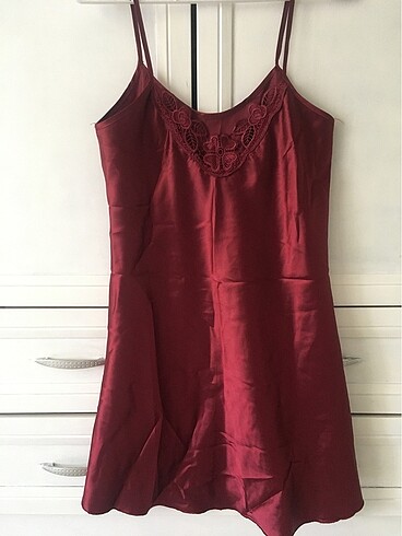 Bordo gecelik