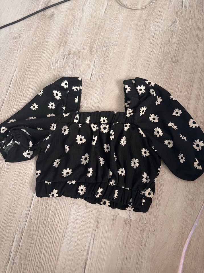 Siyah Çiçekli Mini crop - Görsel 3