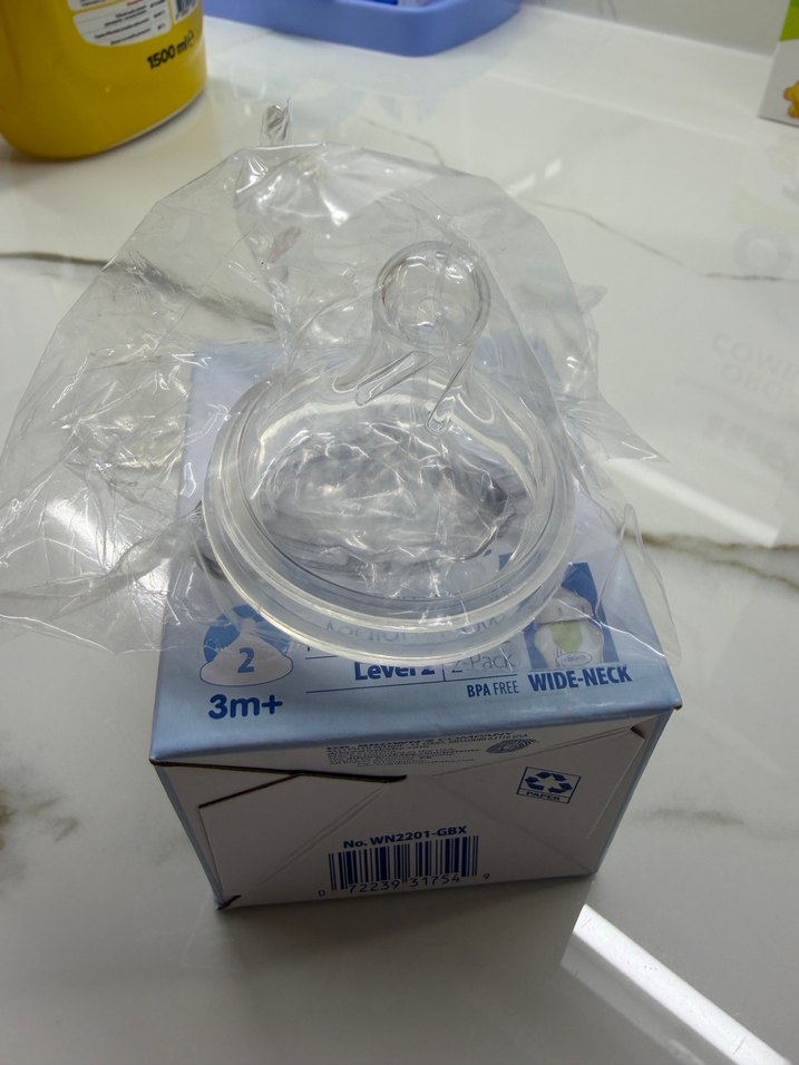 Dr Browns Geniş Ağızlı Orta Akışlı 3 Ay+ Biberon Emziği 1 Adet - Görsel 2