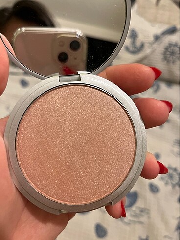  Beden The balm highlighter