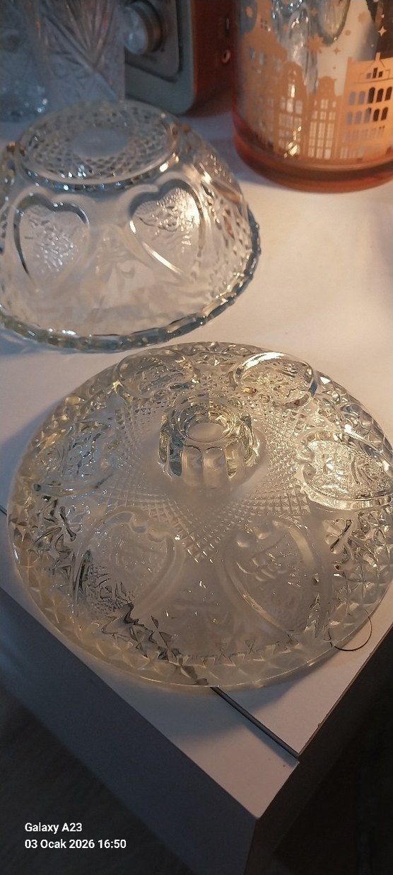 Nakış Desenli Parlak Beyaz Kristal Cam Şekerlik - Görsel 3