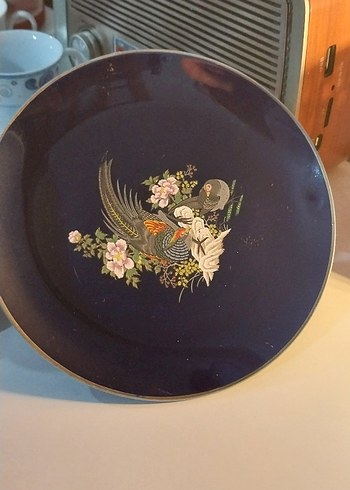 Altın İşlemeli Koyu Renk Dekoratif Tabak - Görsel 2