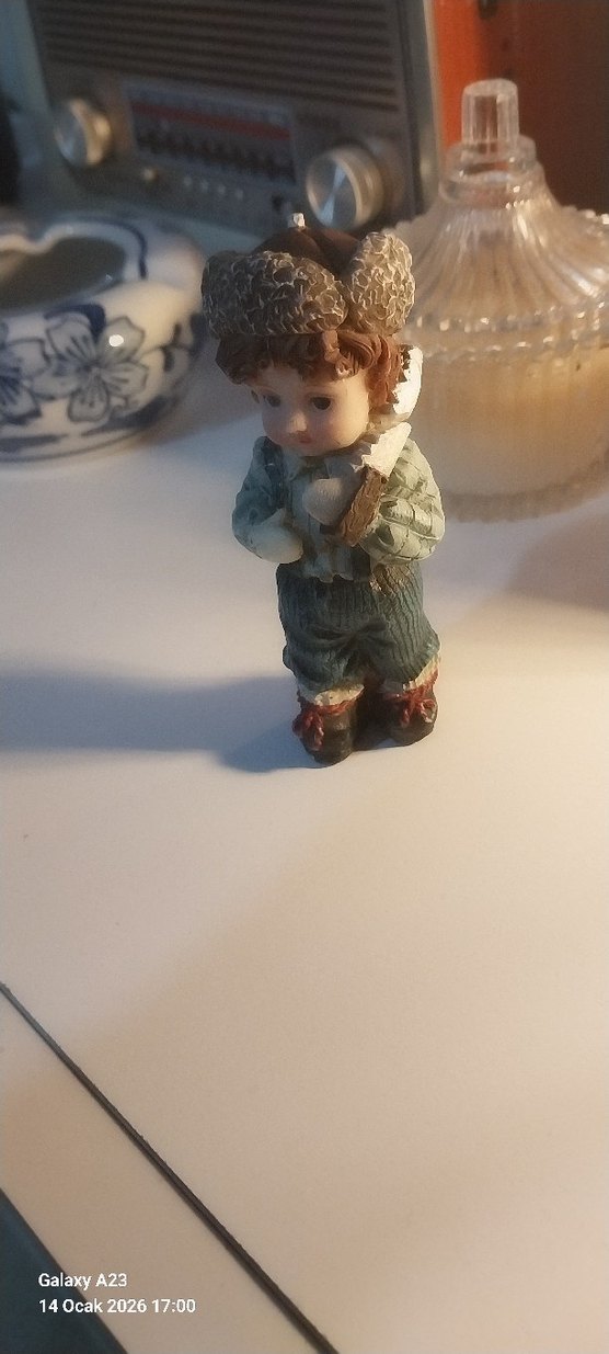 Pastel Kahverengi Figürin - Görsel 3