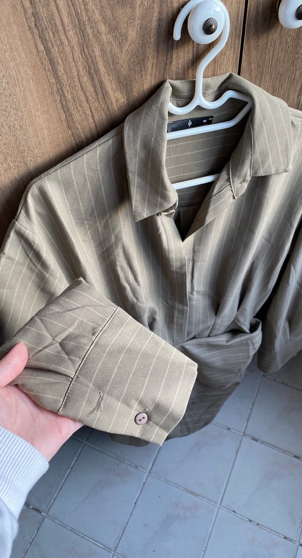 Bej Düğmeli Hamile Midi Bluz - Görsel 4