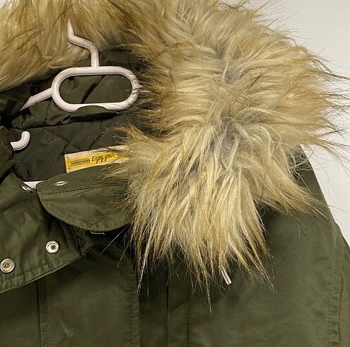 Pull and Bear Kapüşonlu mont