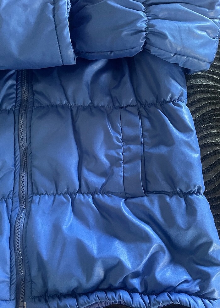 Kapüşonlu Şişme Mont - Görsel 4