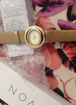 Avon saat