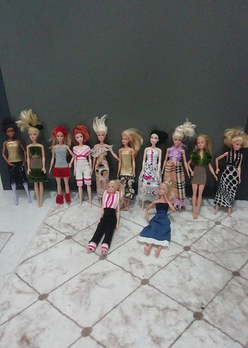 Barbie bebek kıyafetleri