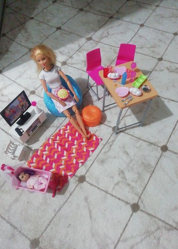 Barbie Bebek Aksesuar Seti