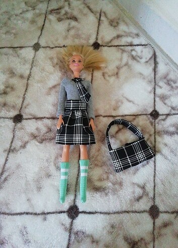 Barbie bebek kıyafetleri 